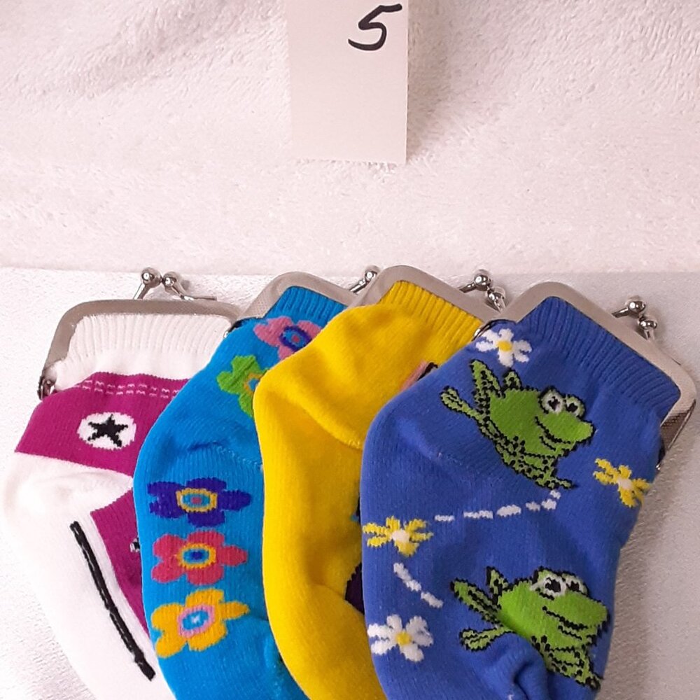 2 HOSTS PICKED NEW kids sock coin purses - Picture 3 of 3